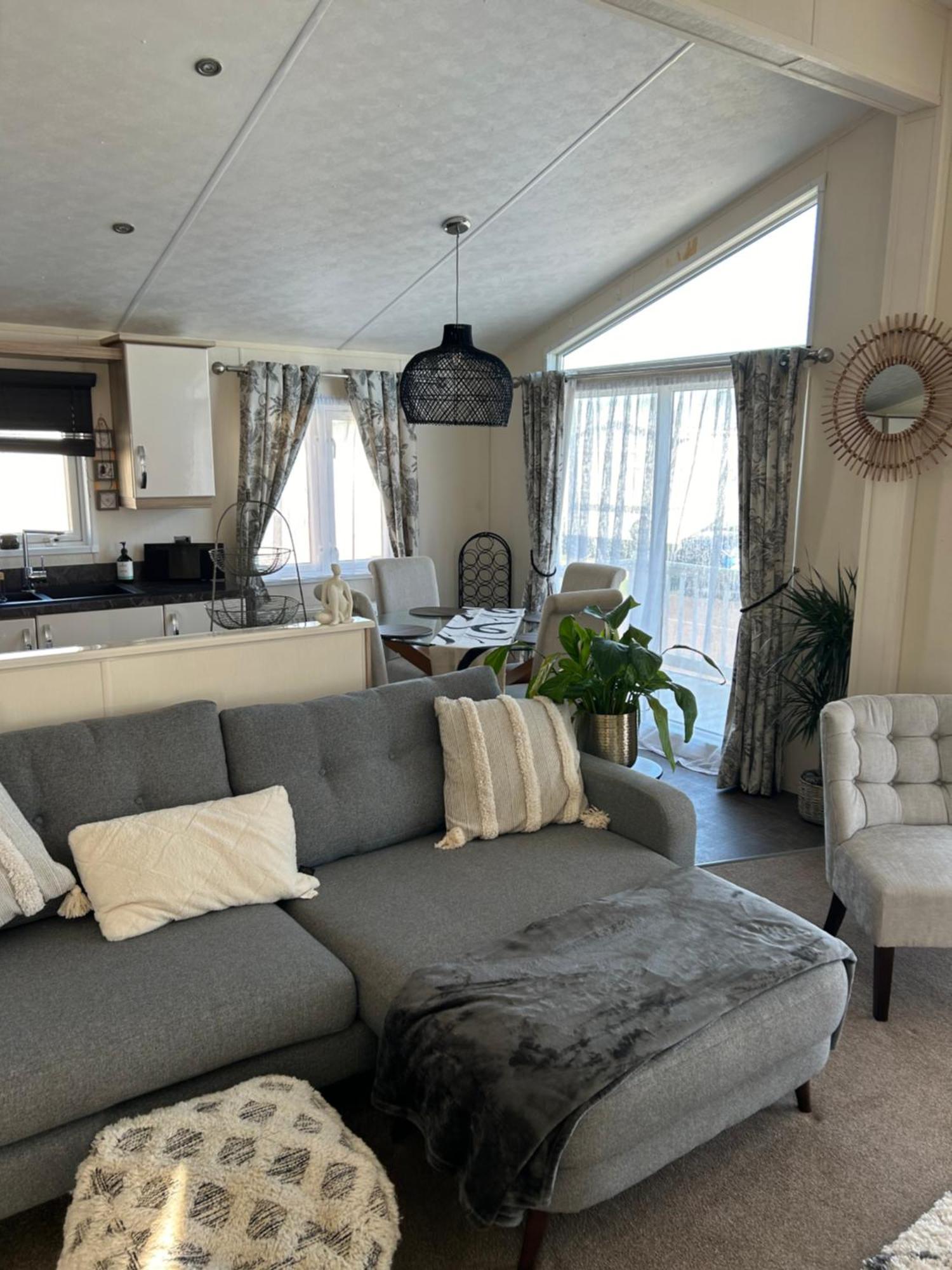 Kent Getaways Hotel Westgate-on-Sea Bagian luar foto
